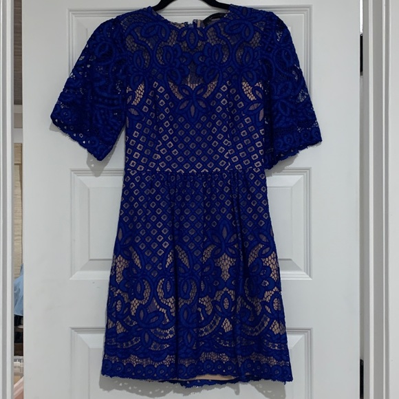 BCBG Max Azria Jillyan Floral Lace Dress Blue sz 0. EUC - Picture 6 of 7